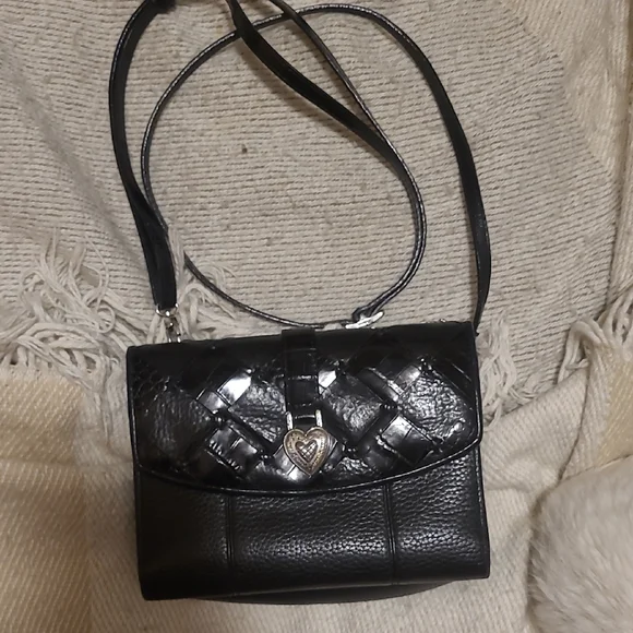 Brighton Vintage Pebble Leather Crossbody Bag with Heart Lock. Coin Resedue - Picture 1 of 8
